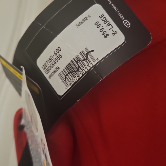 Phillies LST NWT XL - Loose Fitting - Picture 7 of 7